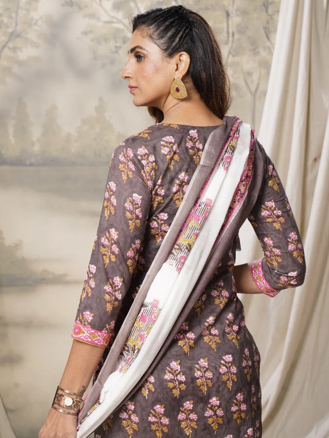 Brown Ethnic Motifs Printed Pure Cotton Dupatta Set