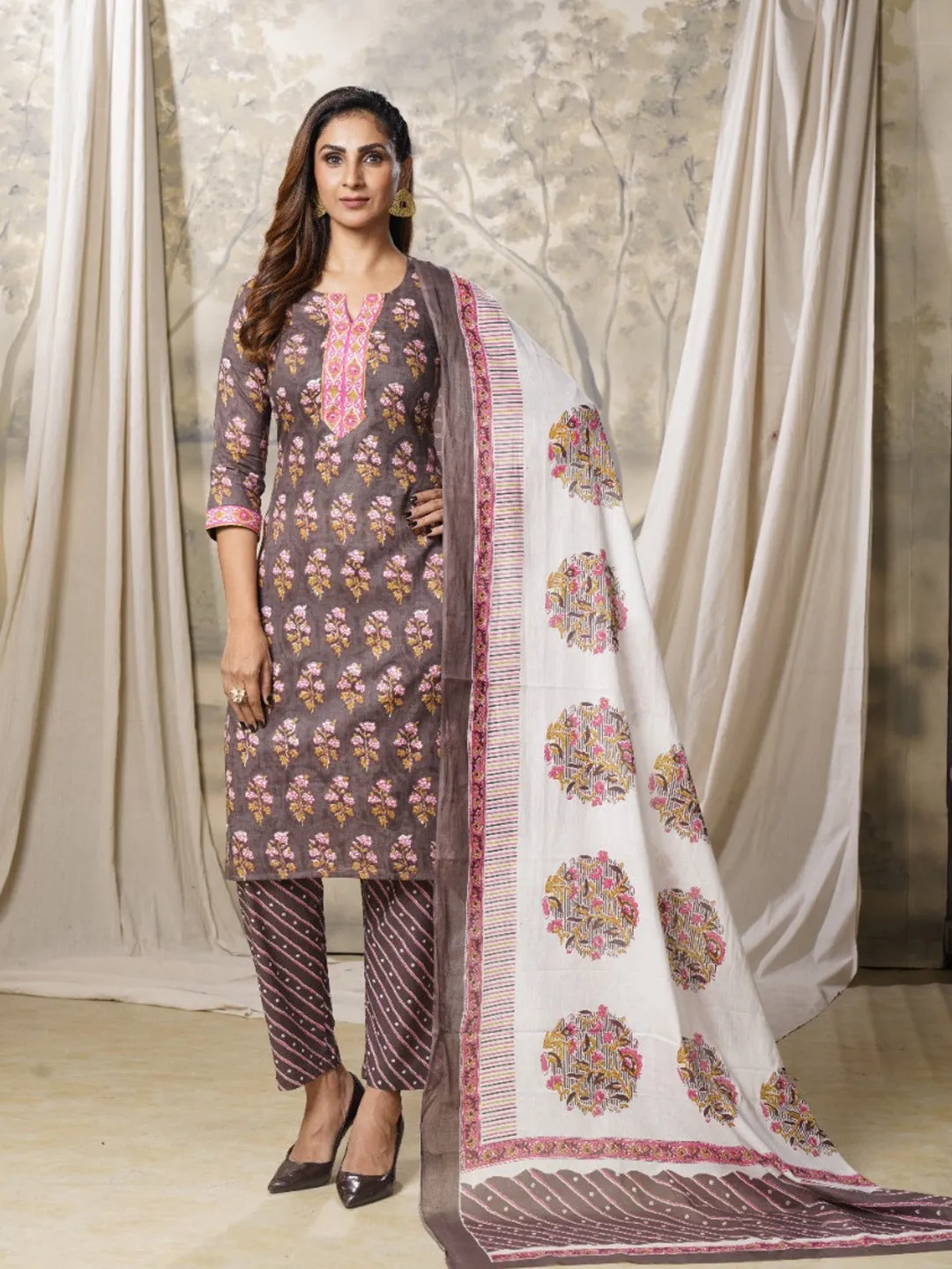 Brown Ethnic Motifs Printed Pure Cotton Dupatta Set