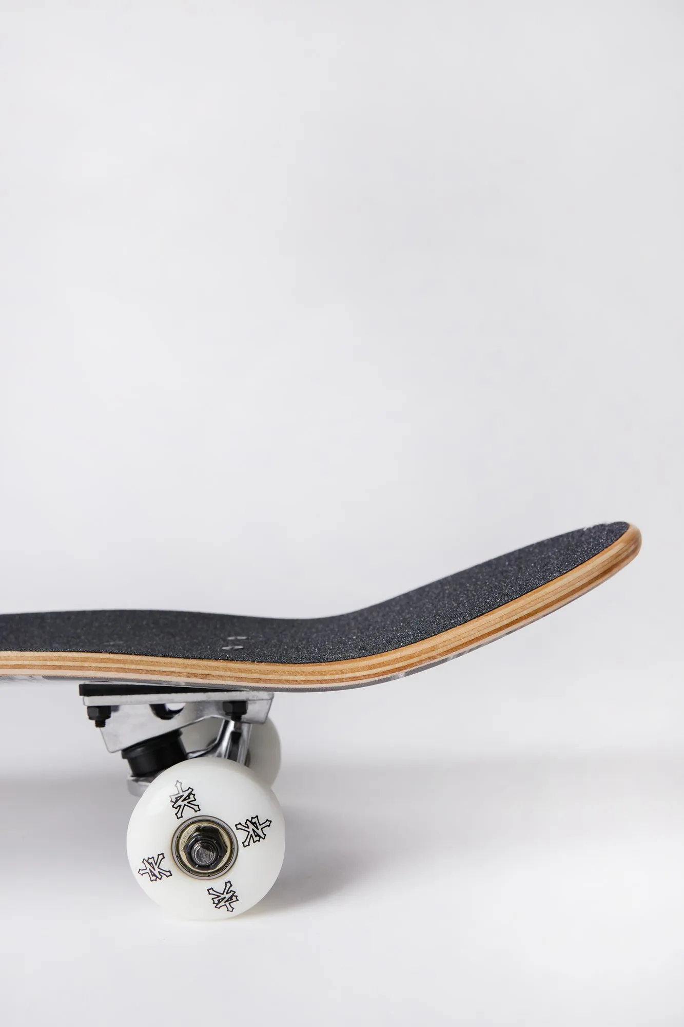 Skateboard imprimé logo rouge et bleu Zoo York 7.75"