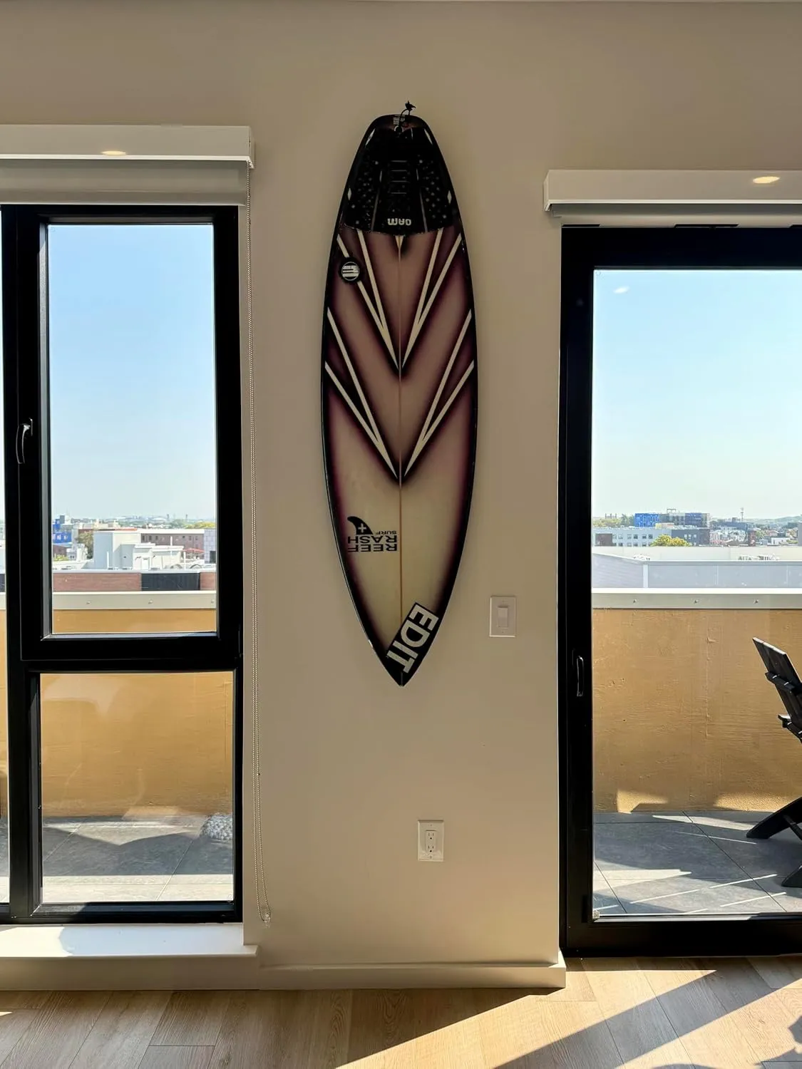  Vertical Surfboard Rack, Hang Surfboard by Fin, Mount Surfboard by Fin, Vertical Surfboard Mount by Fin, Futures, FCS2, Indoor Surfboard Wall Decor, Surfboard Display